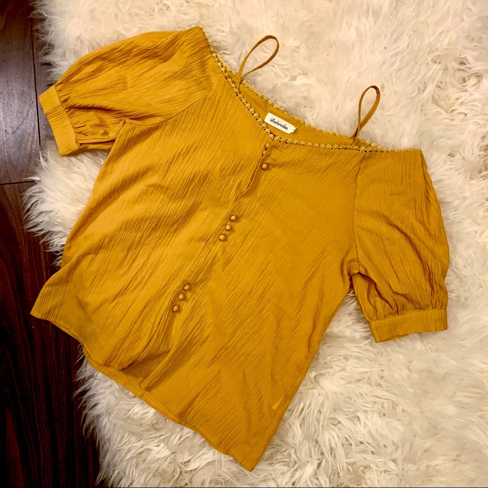 Off shoulder top yellow